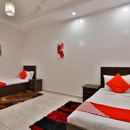 Oyo 301 Asfrine Hotel Apartment Tabuk Bagian luar foto