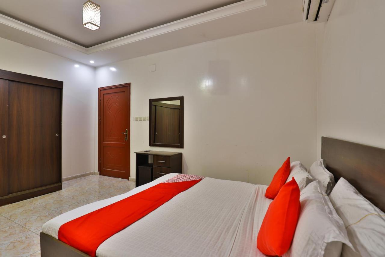 Oyo 301 Asfrine Hotel Apartment Tabuk Bagian luar foto