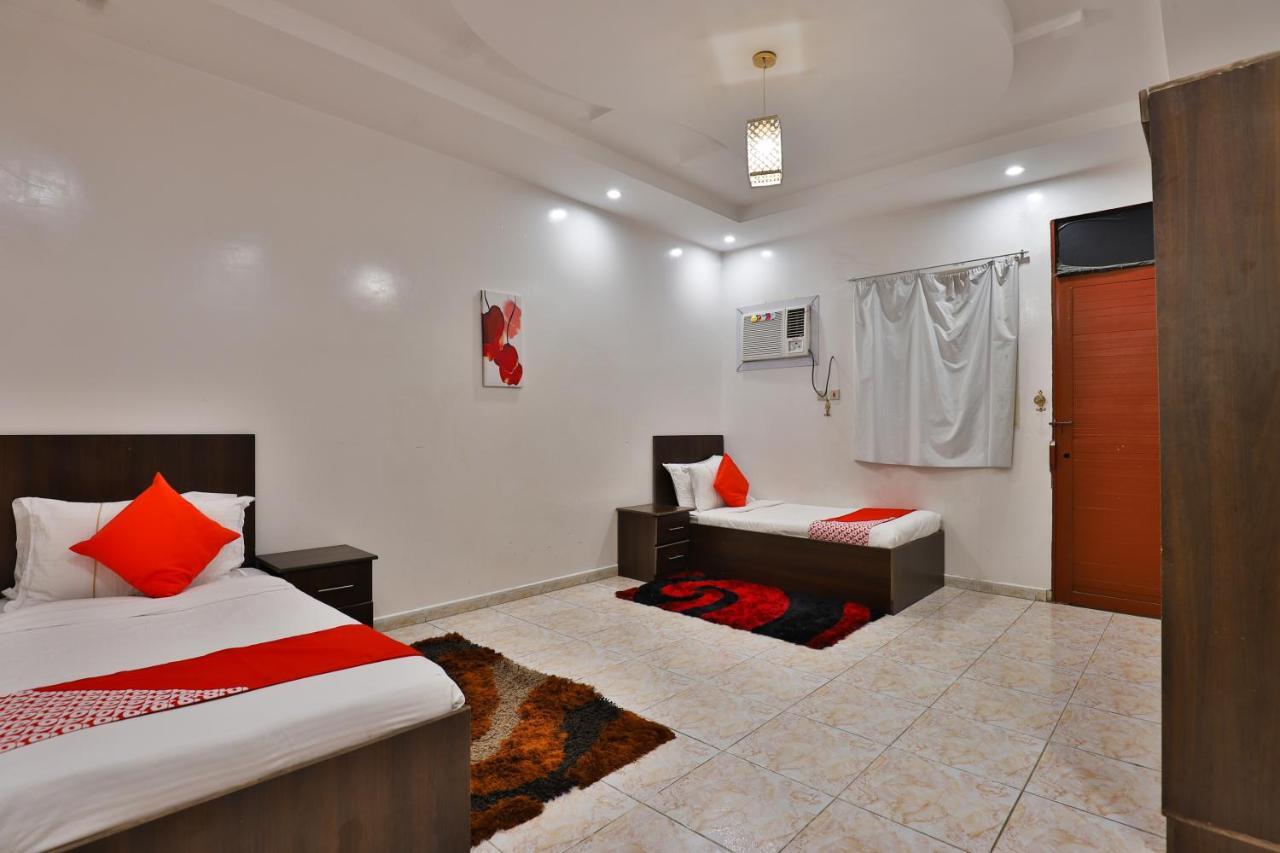 Oyo 301 Asfrine Hotel Apartment Tabuk Bagian luar foto